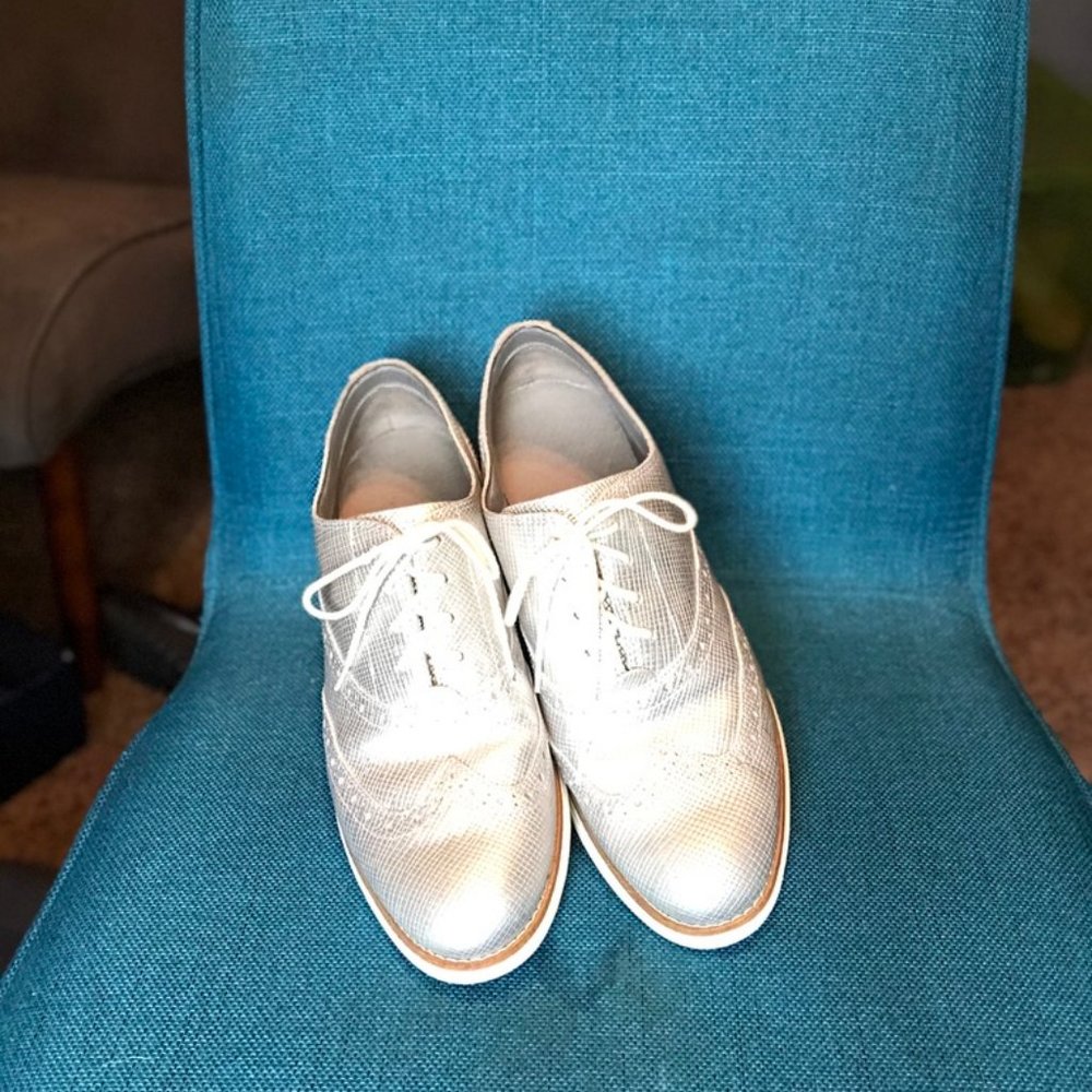 COLE HAAN Original Grand Oxfords - Silver